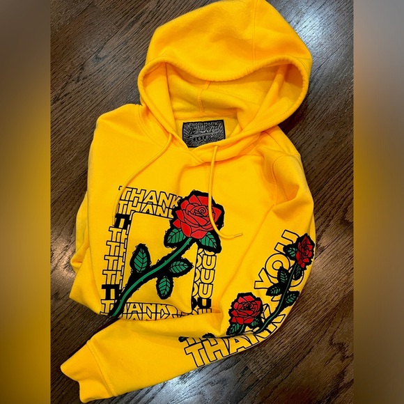 Brooklyn Cloth Tops - ✨🌹Yellow Graphic Hoodie ✨